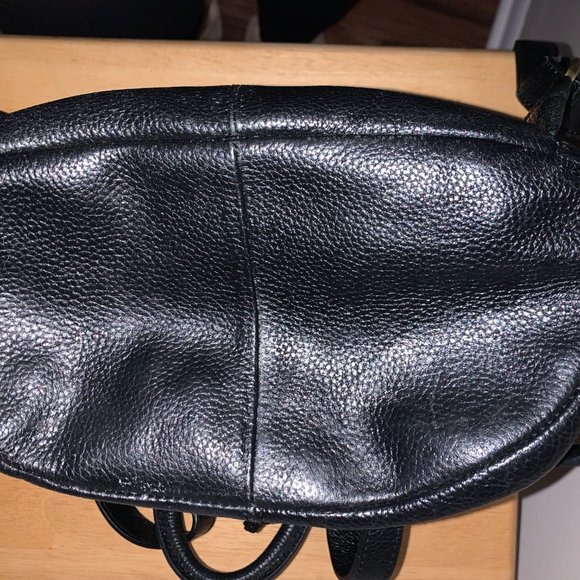 black leather backpack - Picture 3 of 9